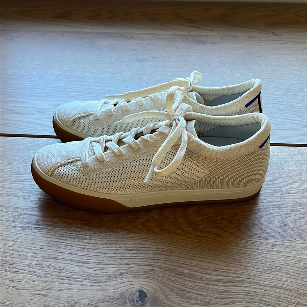NWOT Rothy’s Lace Up Sneaker in Blonde